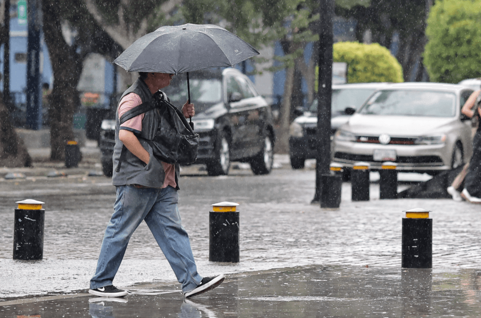 CNPC intensifica acciones ante fuertes lluvias y altas temperaturas en el país.