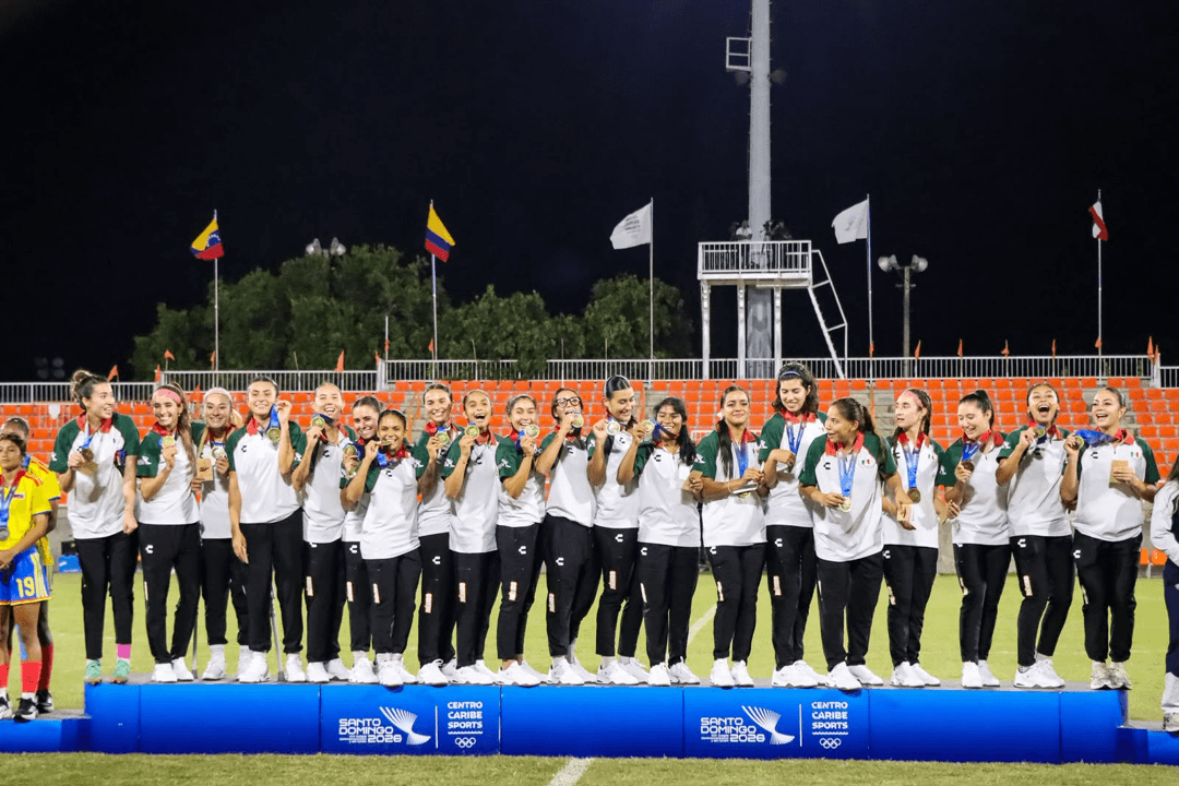 México se viste de oro en el futbol femenil en los Juegos Centroamericanos.