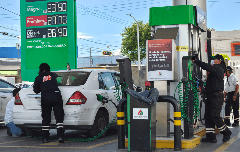 Gasolinera de la 25 Oriente en Puebla, de la más baratas en el país.