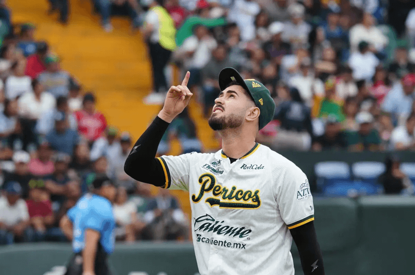 Fernando Lozano lidera victoria de Pericos sobre los Diablos Rojos.