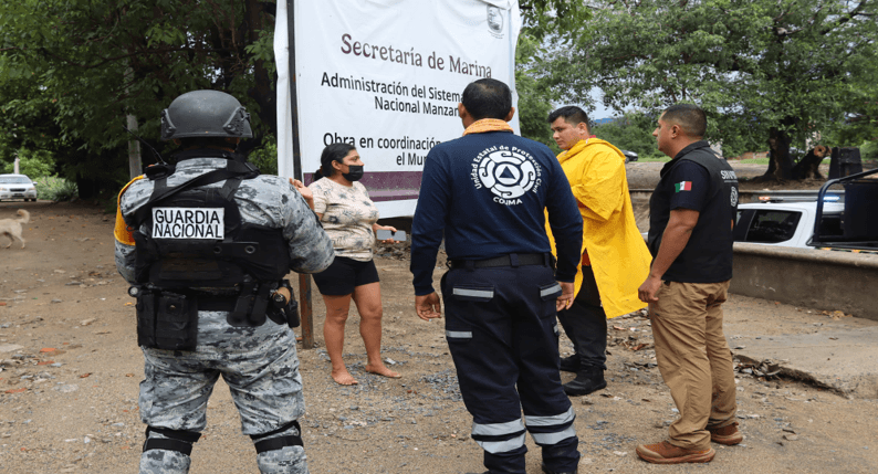 México redobla acciones en Colima, Jalisco, Michoacán y Nayarit por huracán Simon.
