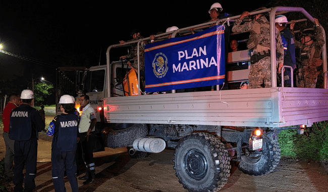 Plan Marina apoya a la población ante el impacto del huracán Simón.