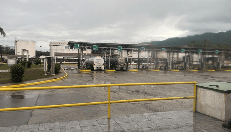 Por paso del huracán Simon, garantiza Pemex abasto de combustibles.