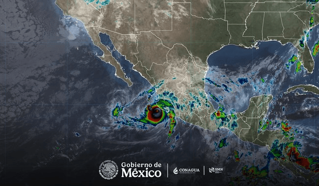 Por huracán Simon habrá lluvias extraordinarias en Jalisco, y torrenciales en Colima.