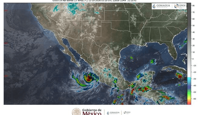 Simon se mantiene como huracán categoría 3 frente a las costas de Jalisco.