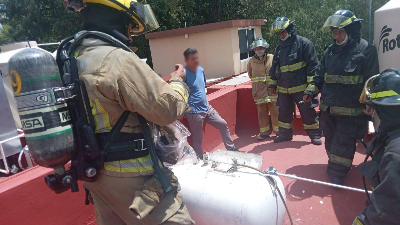 Reportes de olor a gas movilizaron a bomberos en Puebla y Cholula
