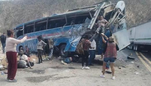 Al menos 13 migrantes muertos en la Cuaucnopalan-Oaxaca