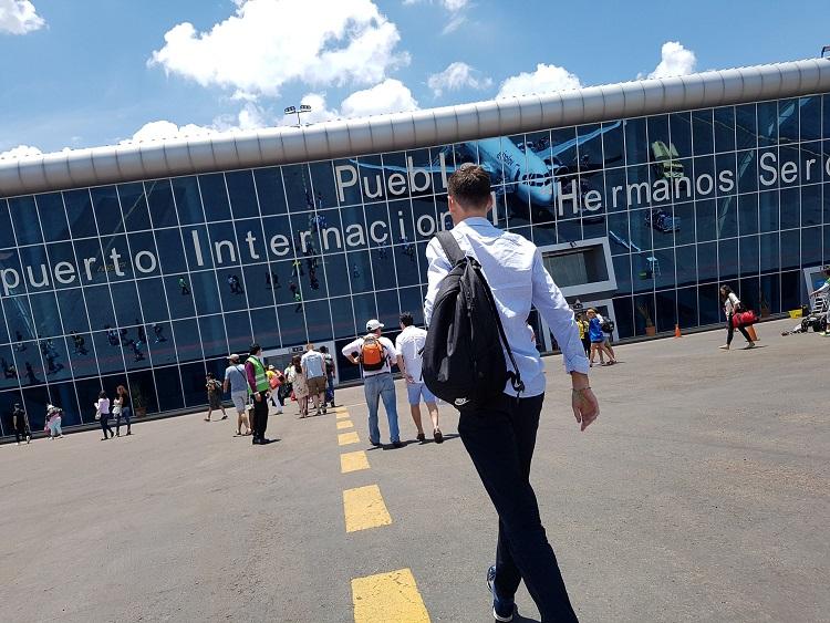 Ceniza del Popo obliga a cancelar otra vez vuelos desde Puebla