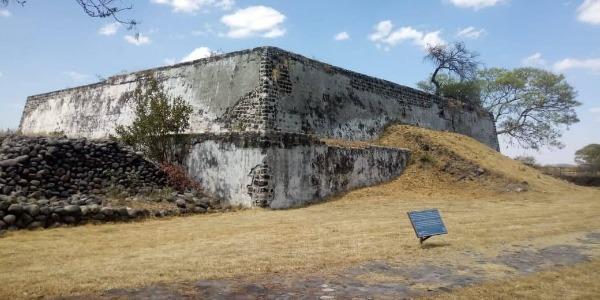 Sitio arqueológico y ex convento quedan en el olvido en Tepapayeca 