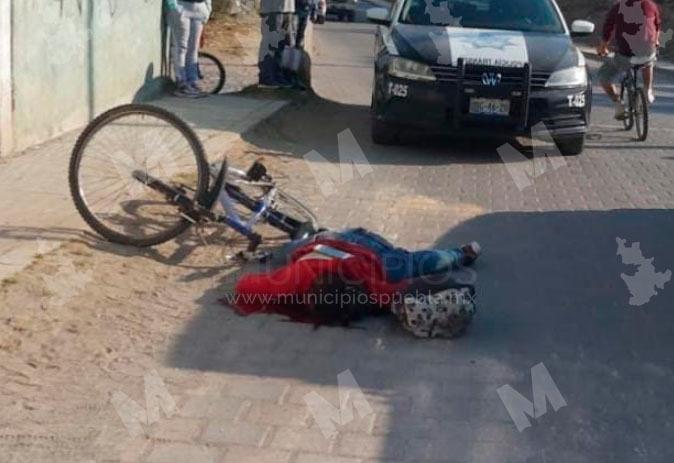 Automovilista embiste y mata a joven ciclista en Amozoc