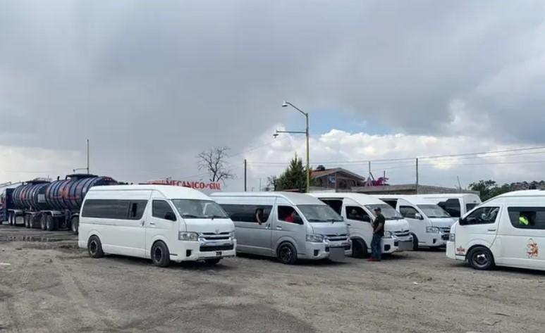 Rescatan a 335 migrantes centroamericanos en la autopista Puebla-Orizaba