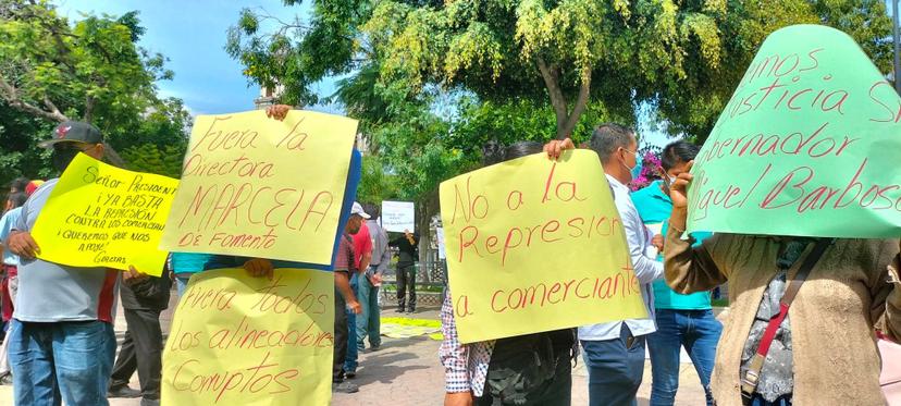 Se manifiestan ambulantes para solicitar permanecer en el centro de Tehuacán 