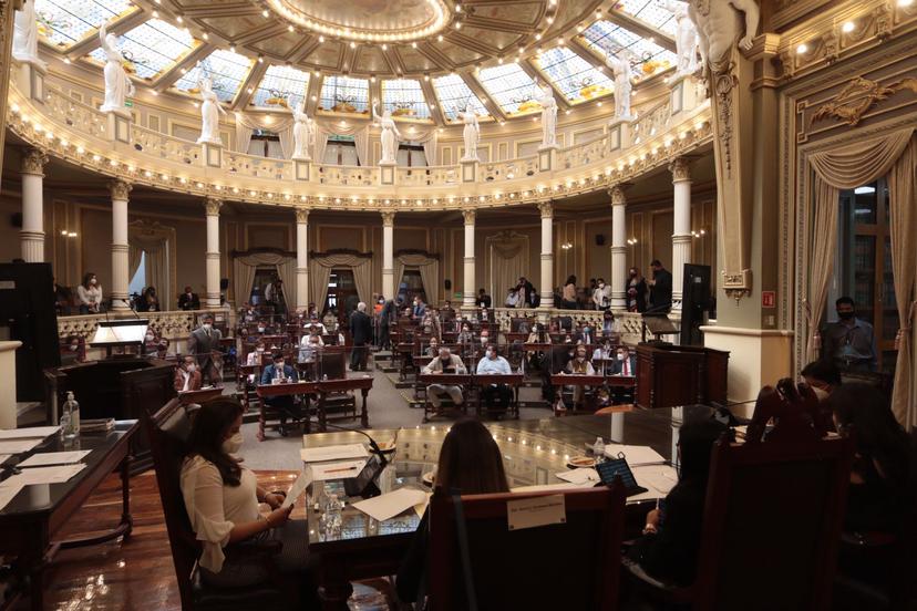 Morena y el PRI ganan en distribución de comisiones del Congreso Local