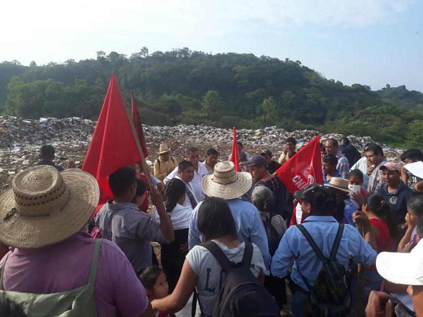 Tras protestas, logran cierre de basurero en comunidad de Cuetzalan