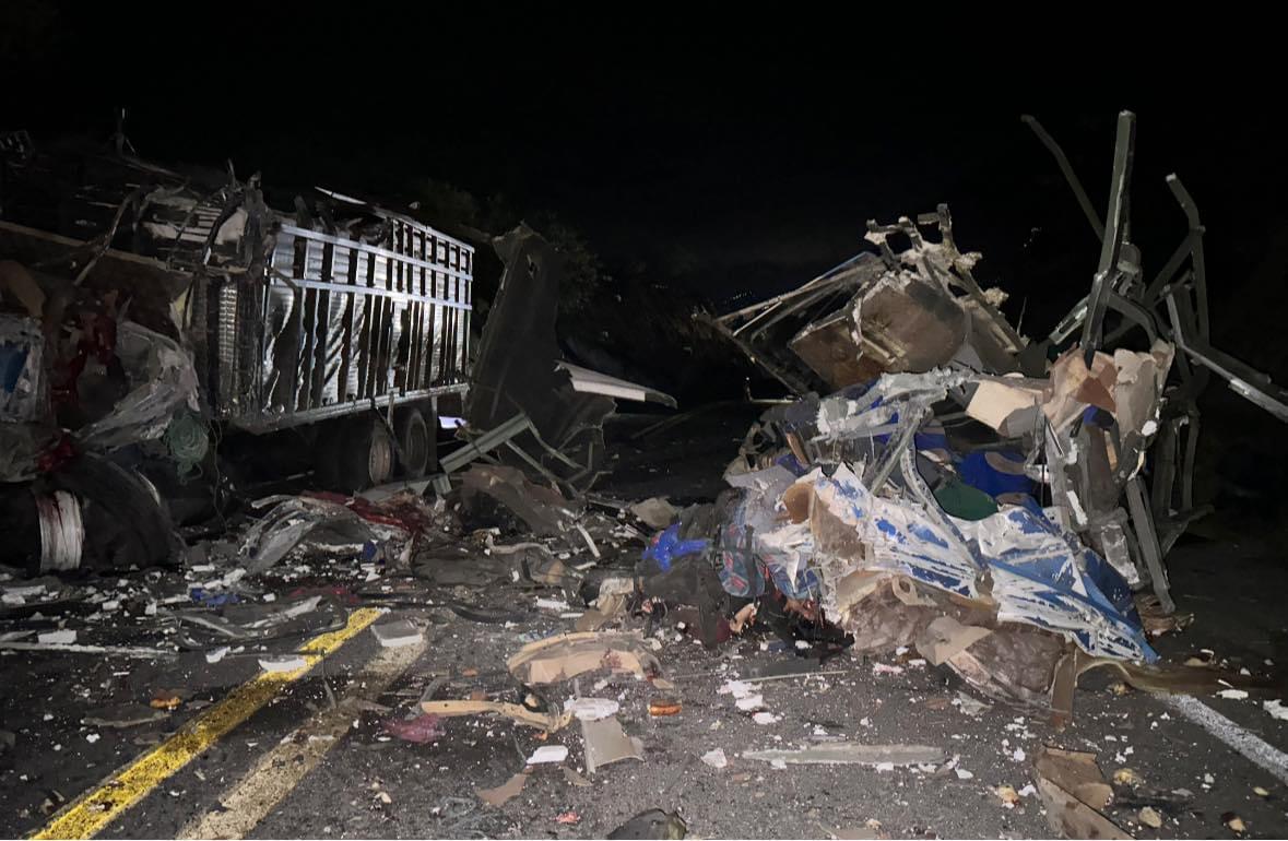 Aumenta a 18 las personas fallecidas por accidente en la Cuacnopalan-Oaxaca