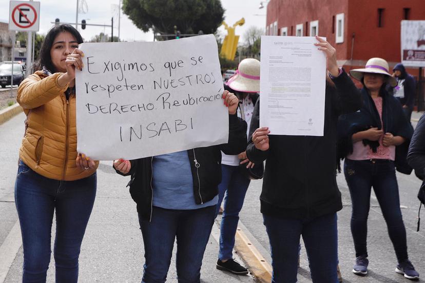 Se amparan 186 despedidos del Seguro Popular en Puebla