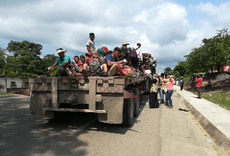 La Guardia Nacional prohibió a migrantes trasladarse en transportes peligrosos