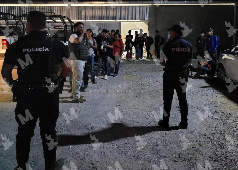 Localizan a 35 migrantes en Coxcatlán, 14 eran menores de edad
