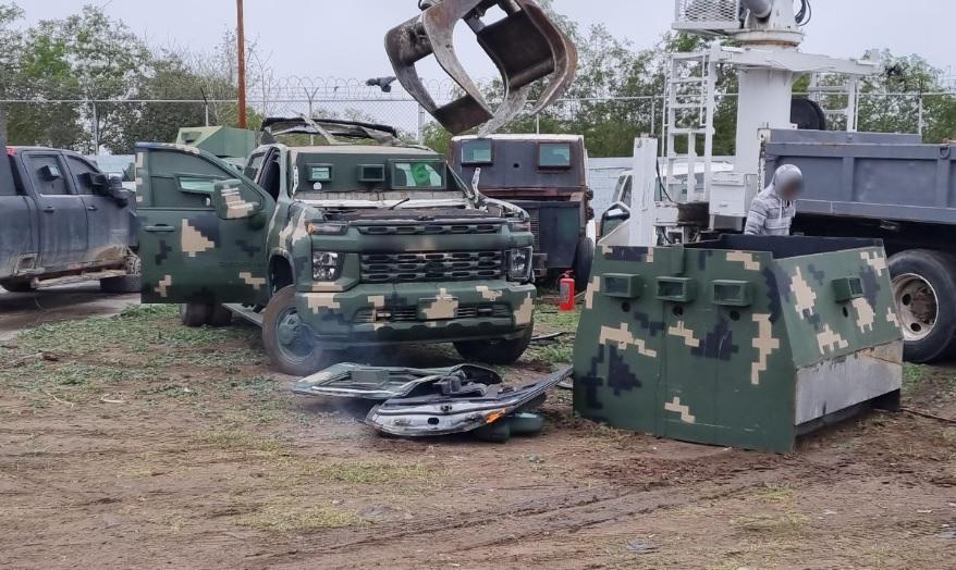 Destruyen vehículos monstruos tras enfrentamiento en Tamaulipas