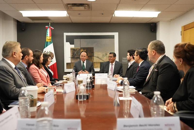 Céspedes se reúne con funcionarios del Consulado de México en NY