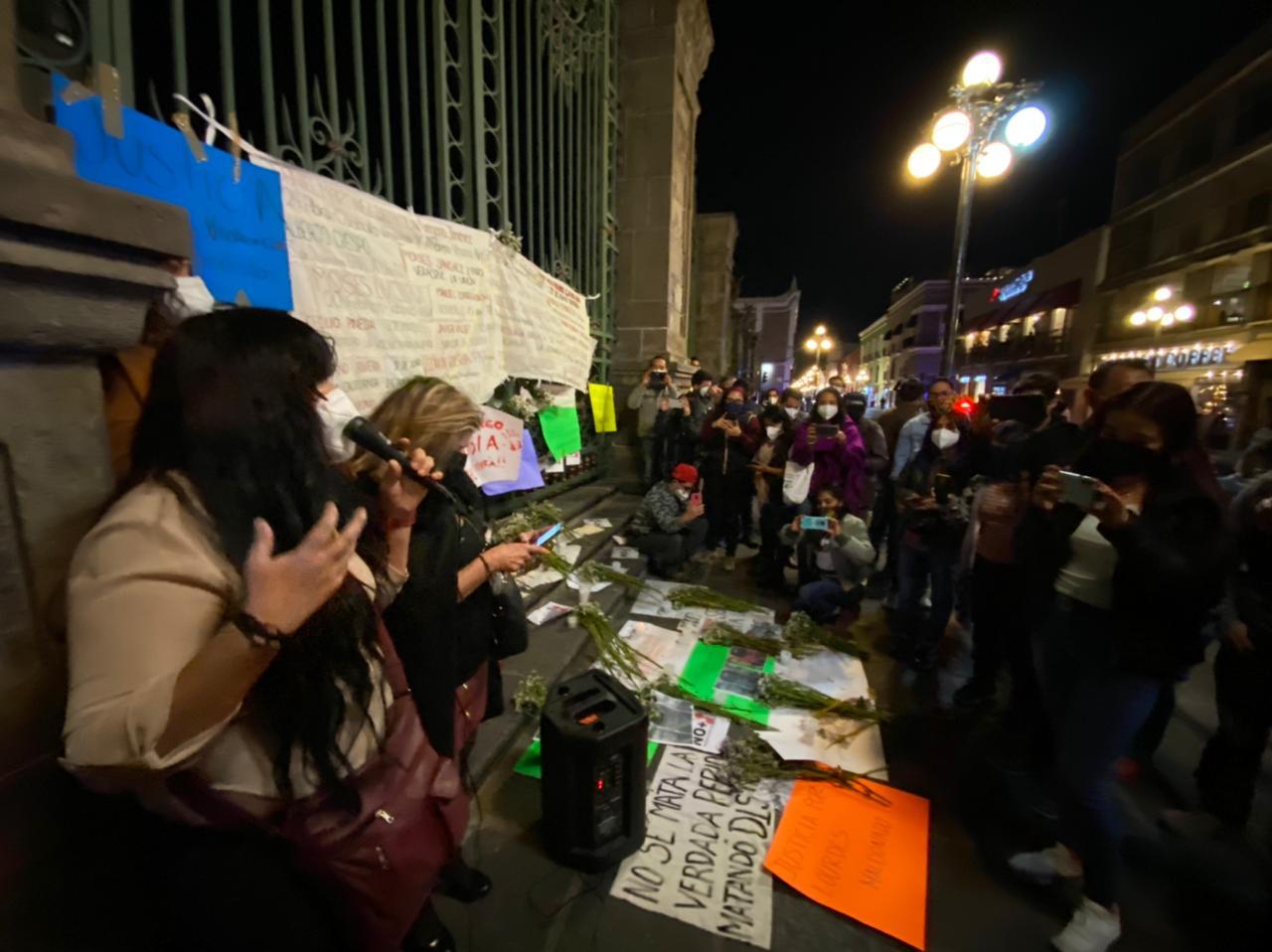 Puebla se suma a movilización por asesinatos de periodistas