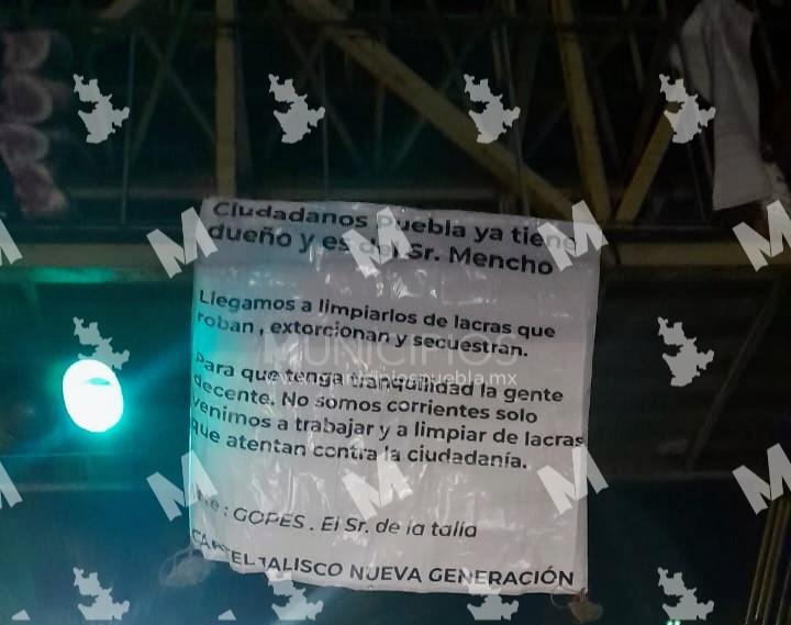 Guasón poblano colocó mantas en vialidades de Puebla: Barbosa