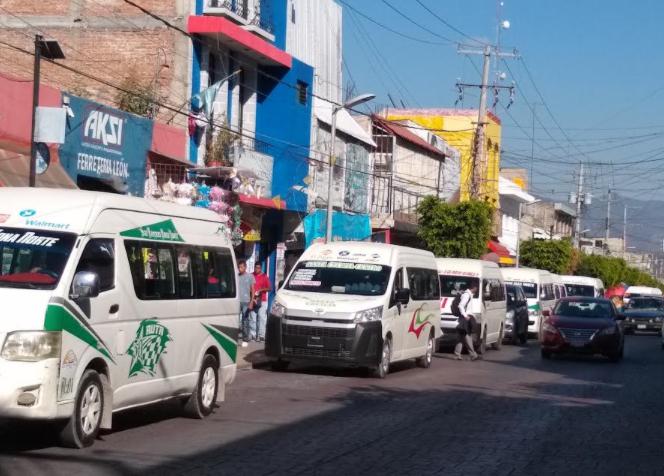 Surge nueva organización de transportistas en Tehuacán