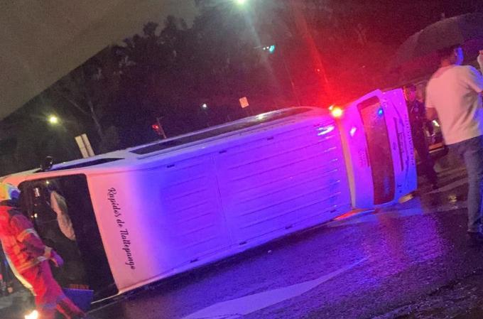 Volcadura de transporte