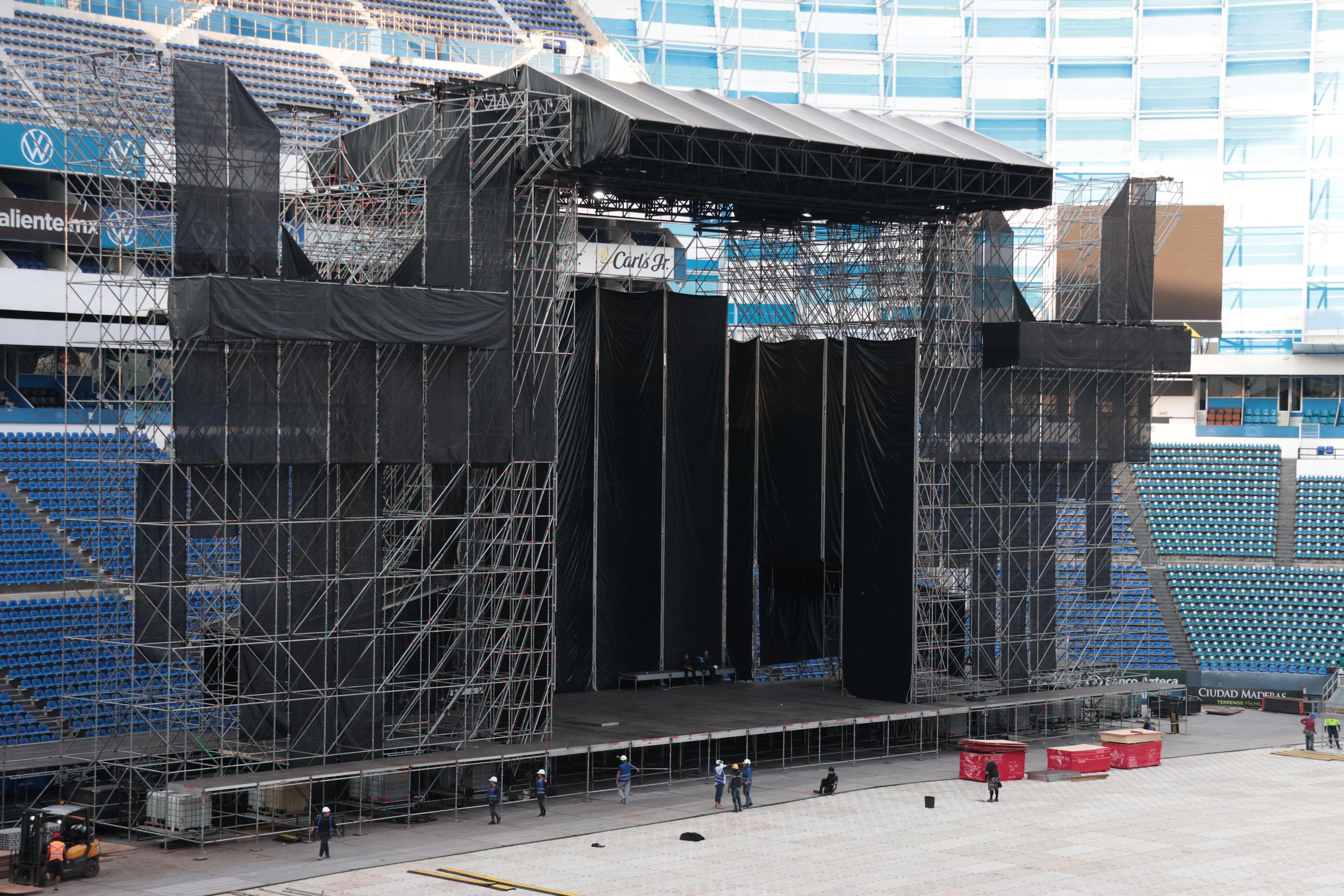 Alistan escenario para concierto de Shakira en Puebla.
