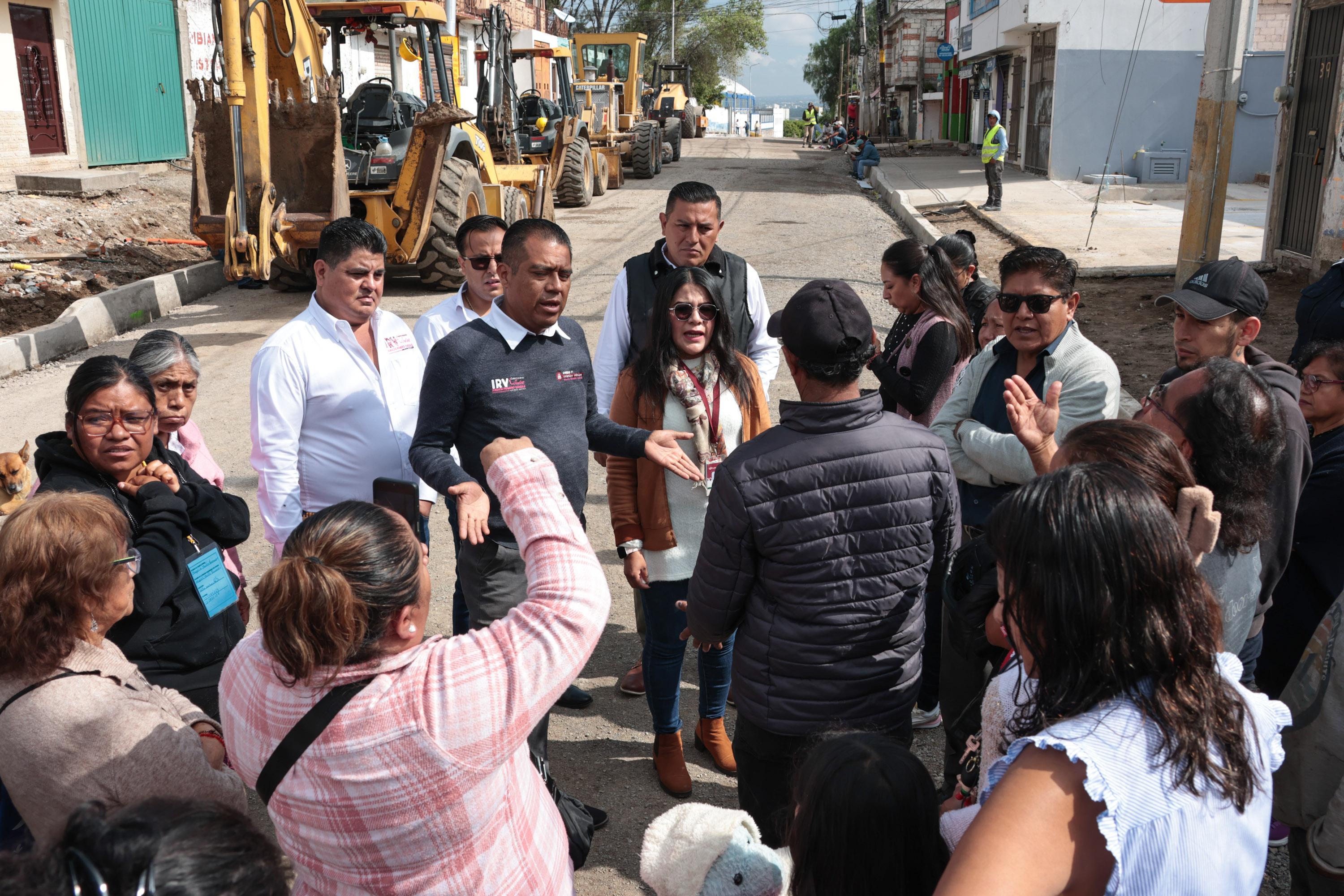 Vecinos de la Junta Auxiliar Romero Vargas, en Puebla, se manifiestan.
