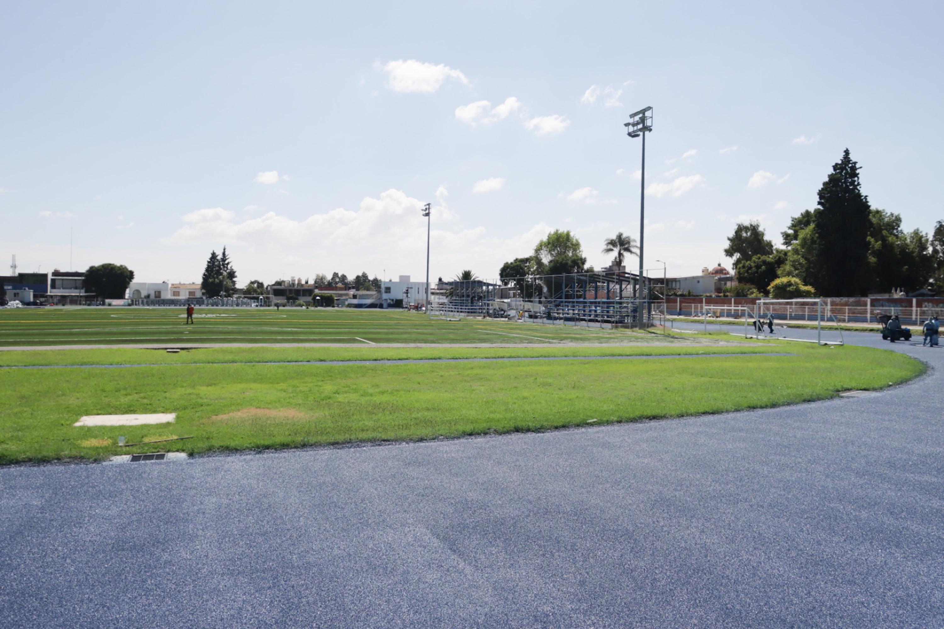 Rehabilitación del Deportivo Quetzalcóatl en San Andrés Cholula, Puebla.