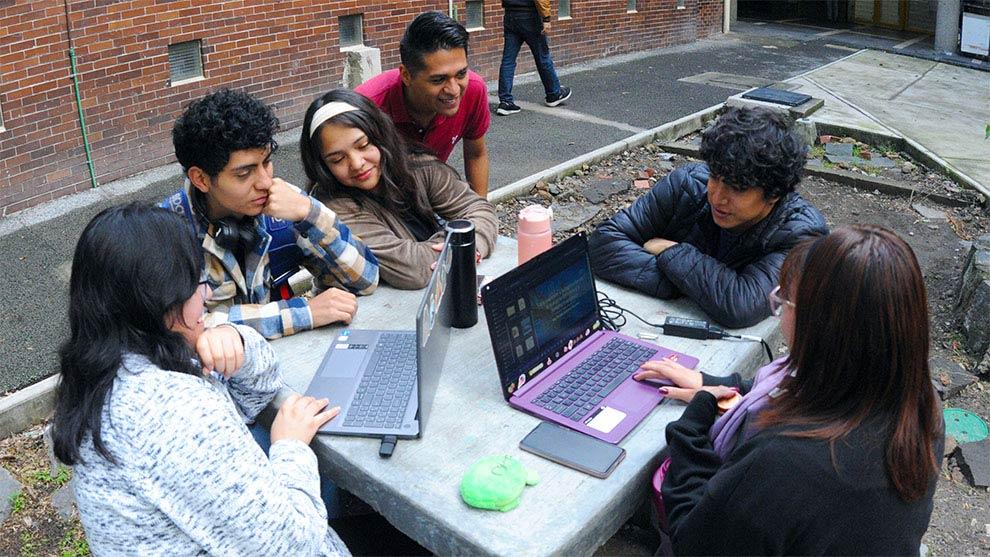 Educar para convivir: prácticas que transforman el aula en espacio de inclusión, cuidado y resolución pacífica de conflictos.