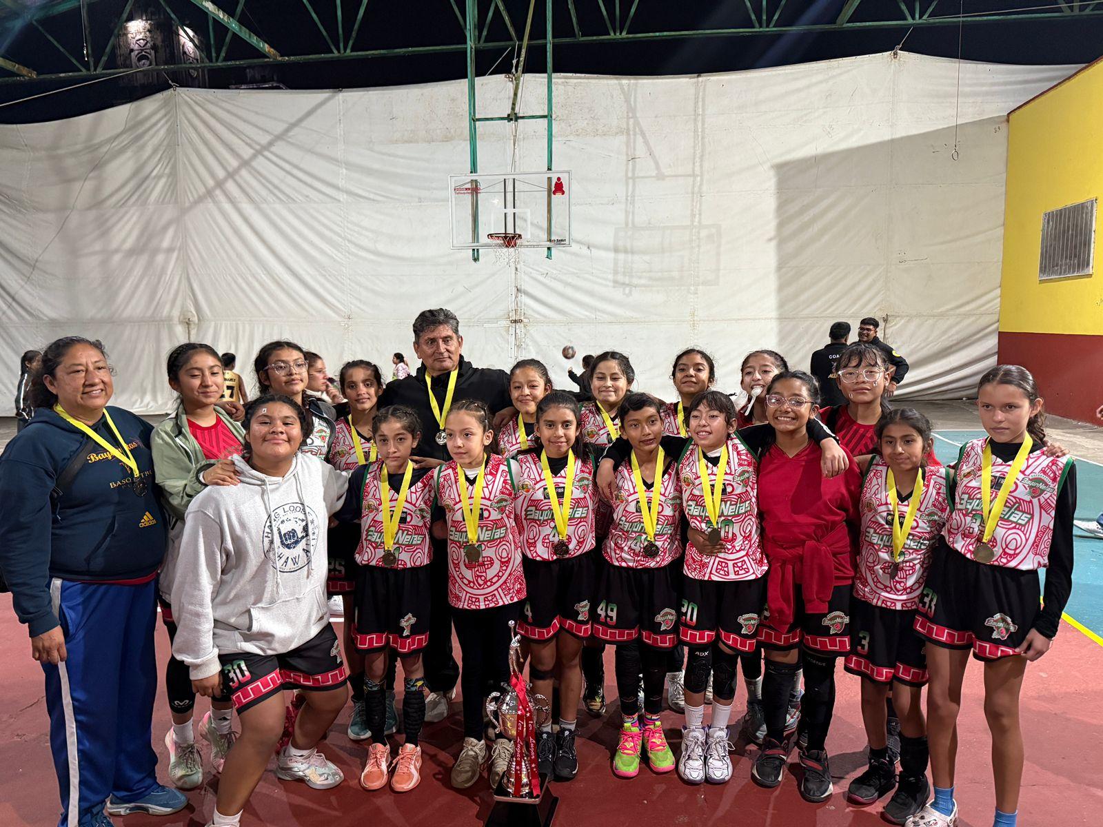 El equipo Bayonnetas categoría 2014-2015 se proclamó campeón de la fase estatal de la Liga Telmex Telcel de basquetbol.