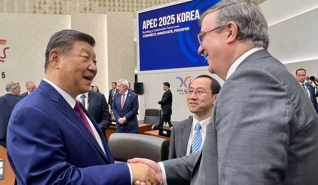 El funcionario mexicano hace llegar el mensaje de amistad de la presidenta Claudia Sheinbaum.