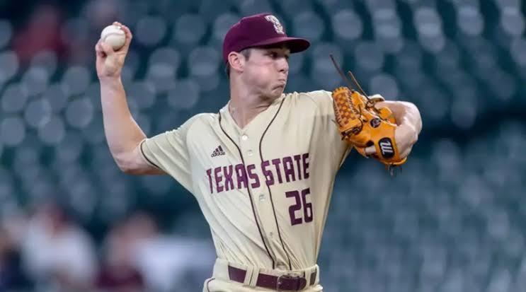 El lanzador norteamericano Hunter McMahon se une a los Pericos de Puebla.