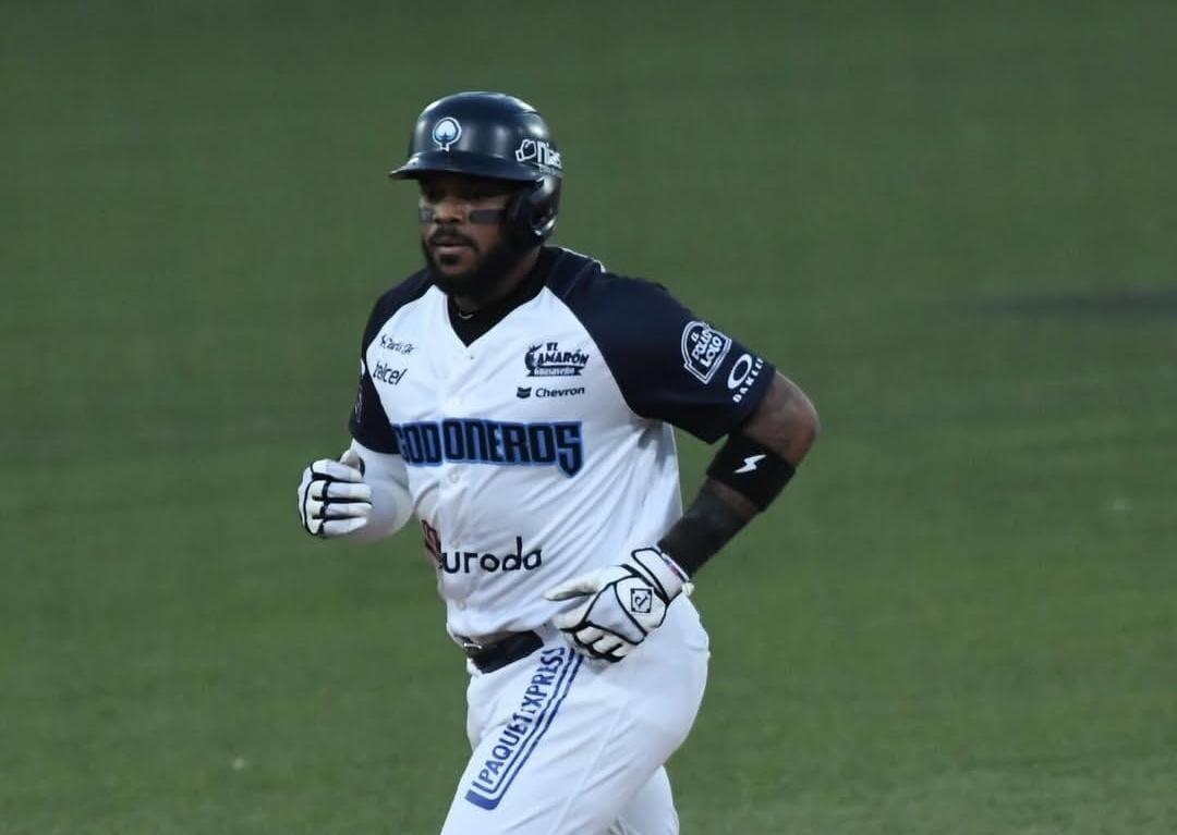 Phillip Ervin se fue de 4-1 con doble y anotación en la victoria de Algodoneros 7-5 sobre los Tomateros.