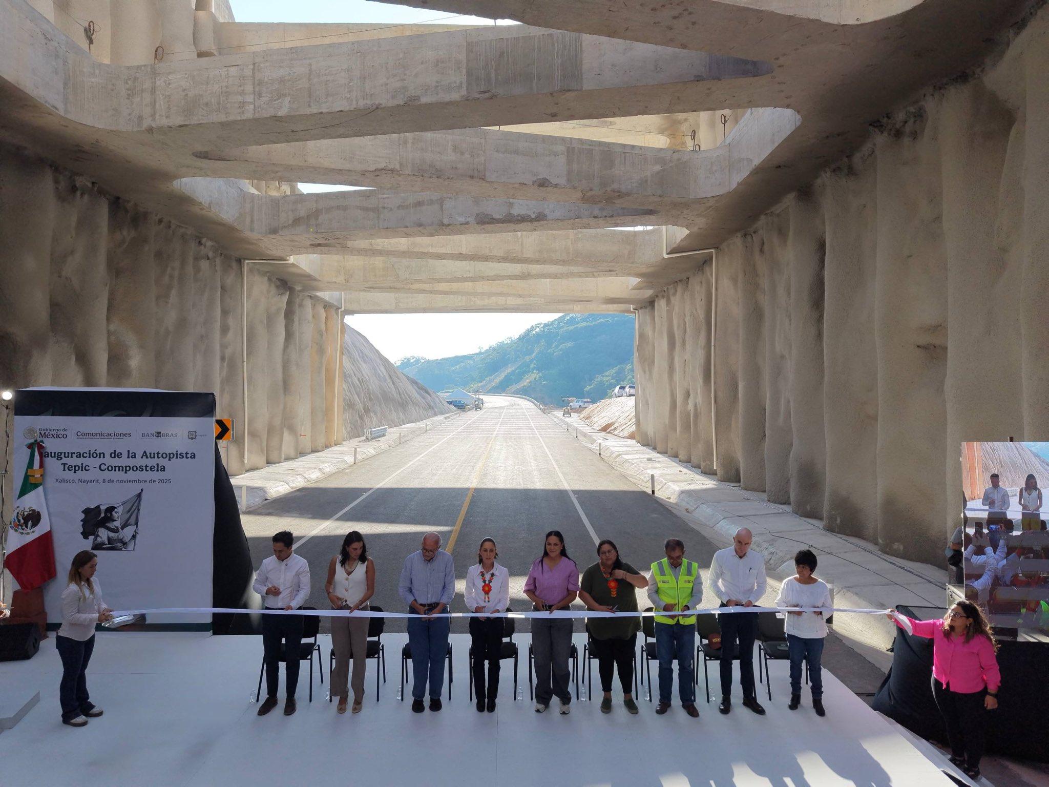 En Nayarit, Claudia Sheinbaum inauguró la autopista Tepic-Compostela, obra extraordinaria que beneficiará a 490 mil habitante.
