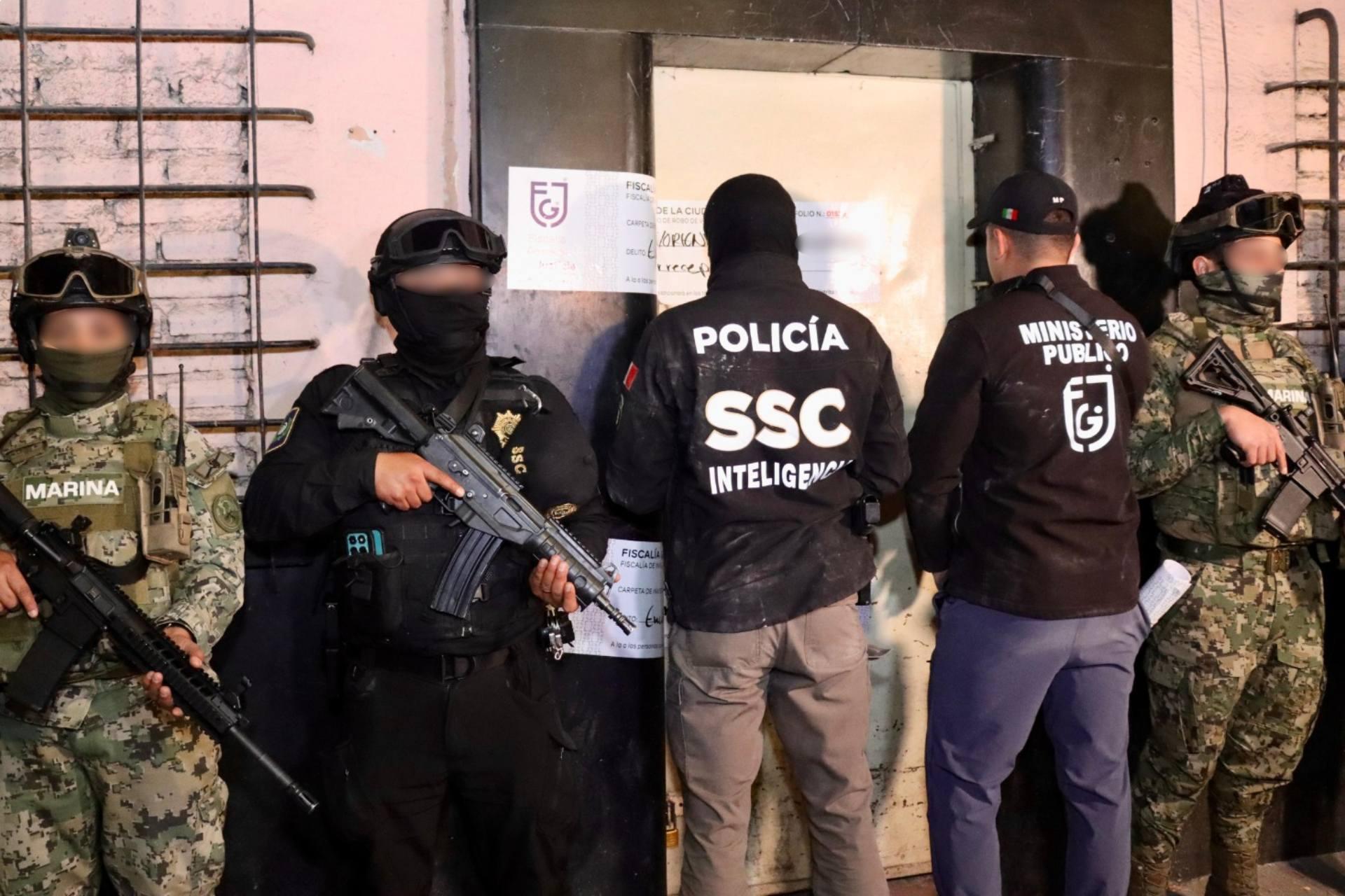 Aseguran 150 toneladas de autopartes robadas en la alcaldía Cuauhtémoc, CDMX.