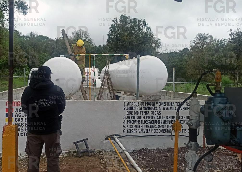 En Xicotepec de Juárez, FGR desmantela huachigasera.