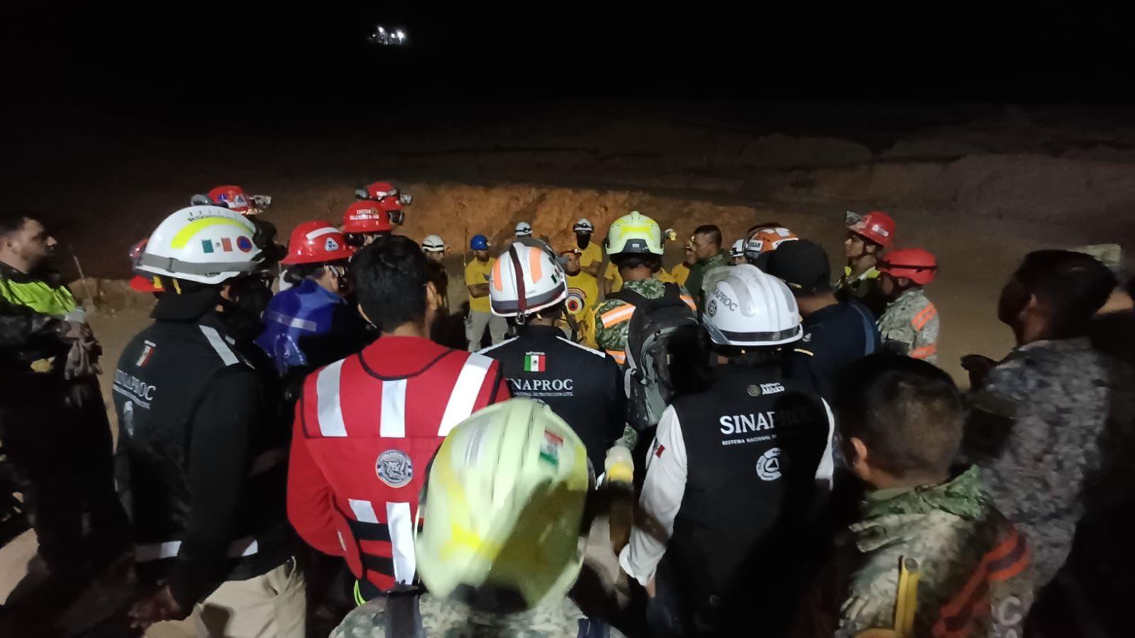 Continúan las labores de búsqueda y rescate en la Mina Santa Fe, Sinaloa.