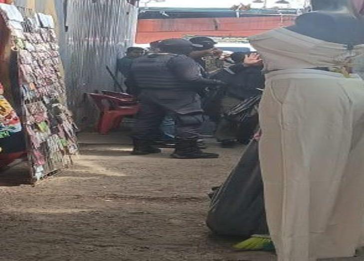 Falsos Ministeriales de la FGR realizan Operativo en el Mercado Morelos.