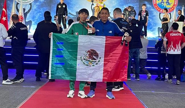 El mexicano, Alan Uribe, campeón de la Copa Abierta de Muaythai Antalya 2026.
