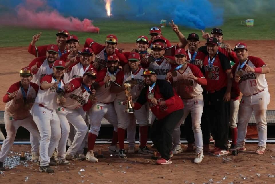 México logra histórico título panamericano de softbol.