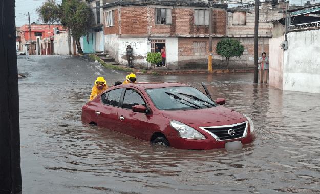 auto inundado