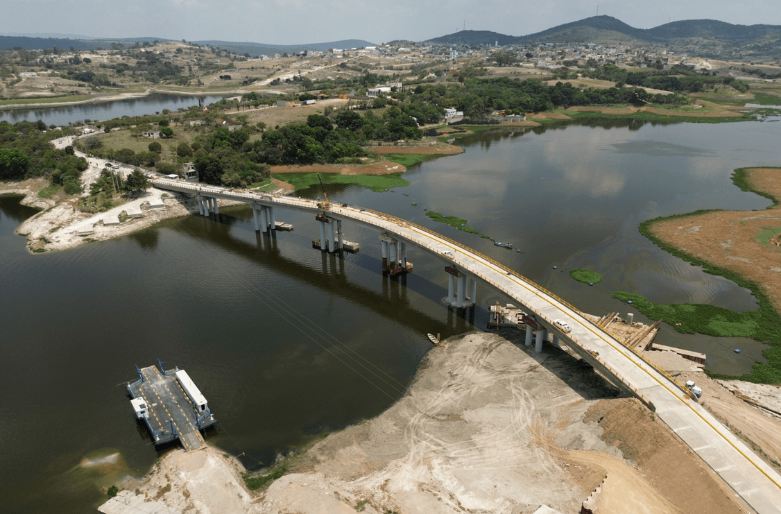Puente de la Transformación registra un avance del 98% en su construcción.