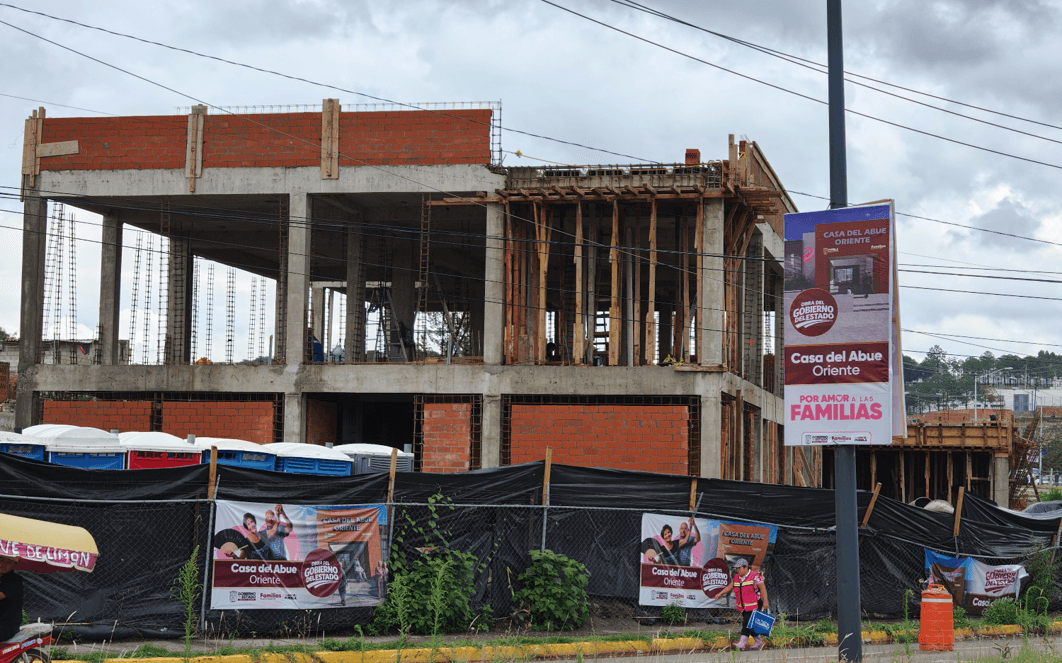 Avanza la construcción de la nueva Casa del Abue Oriente en Puebla.