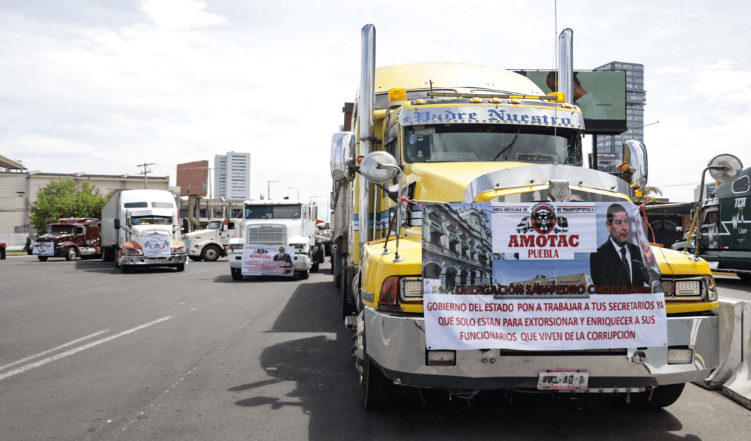 Atención, estas vialidades poblanas serán cerradas por transportistas de Amotac este miércoles.