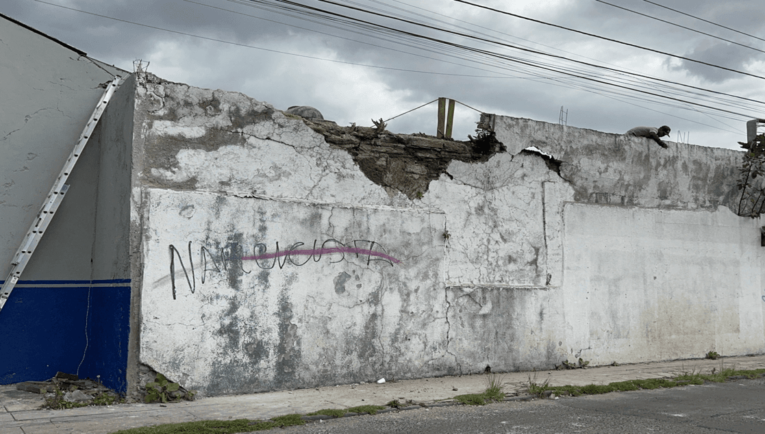 Inmueble de la 19 Norte en Puebla representa peligro.