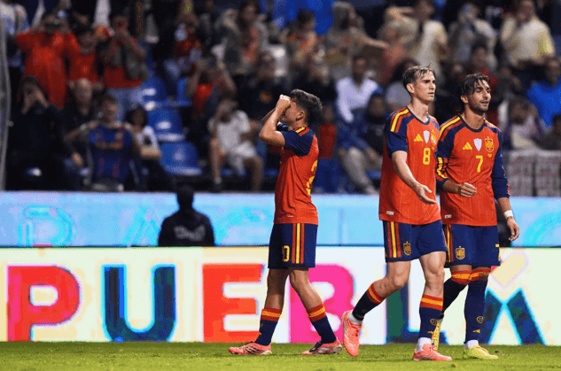 España queda lista para el Mundial, gana 3-1 a Perú en Puebla.