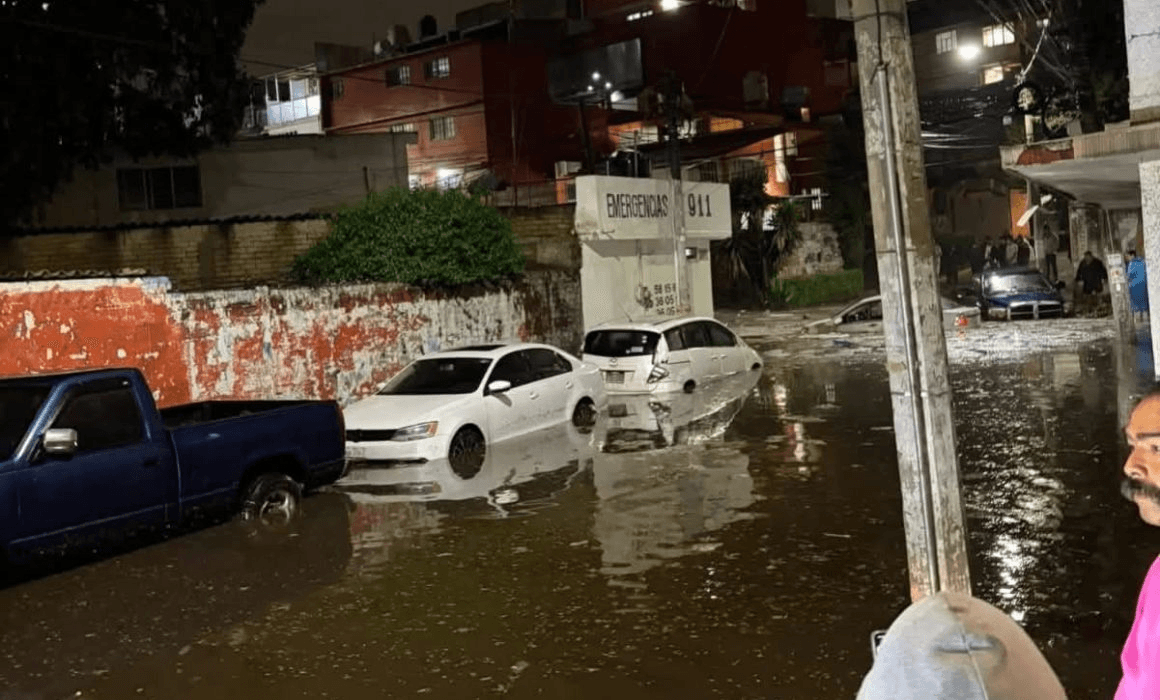 Fuertes lluvias dejan una persona muerta en Huixquilucan.